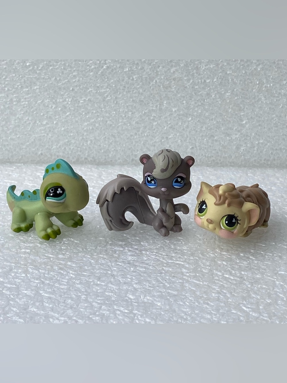 Vintage Hasbro Littlest Pet Shop LPS 3 Figures:
Squirrel, Iguana, Guinea Pig